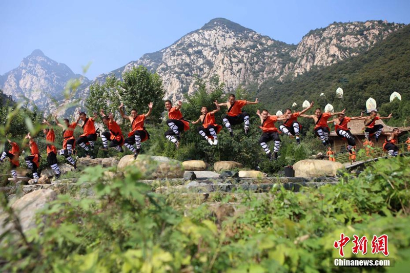 Shaolin-M?nche zeigen ihre Kampfkünste