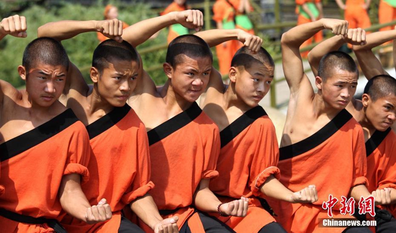 Shaolin-M?nche zeigen ihre Kampfkünste