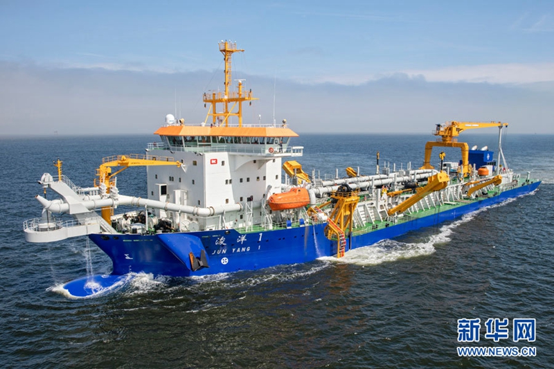 China stellt Asiens gr??ten Hopperbagger in Dienst