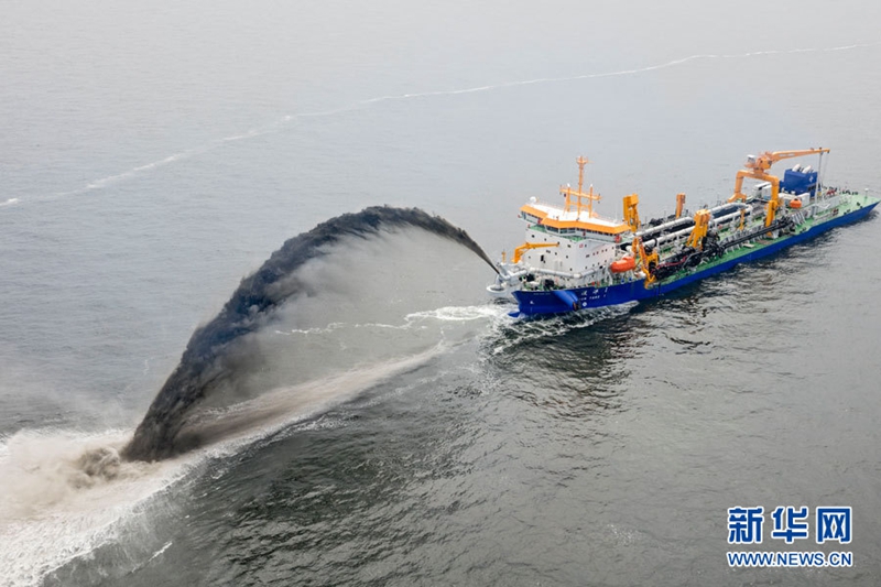 China stellt Asiens gr??ten Hopperbagger in Dienst