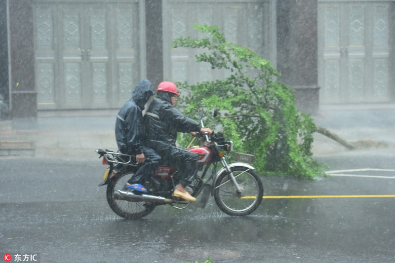 Taifun ?Sarika“ im Anmarsch auf die Provinz Hainan