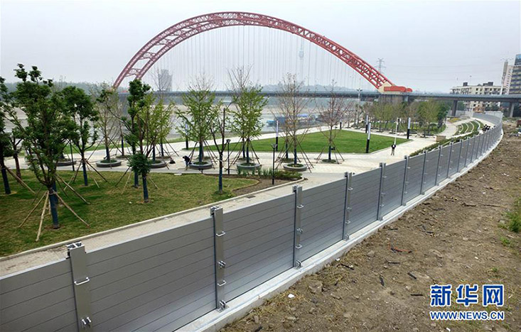 Hubei rüstet sich mit selbst entwickelter Spundwand gegen überschwemmungen