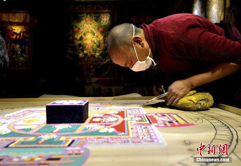 Sandbild des Yamataka-Mandalas in Lhasa