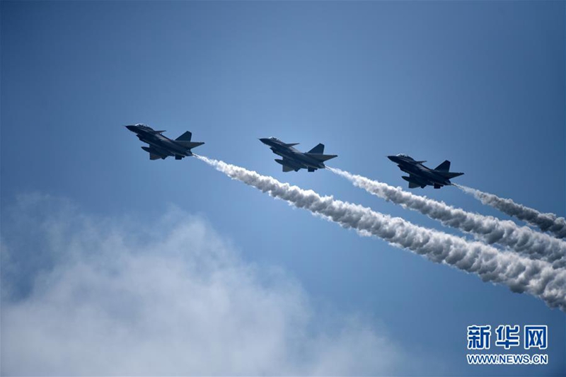 Kunstflugstaffel ?Erster August“ in Zhuhai eingetroffen
