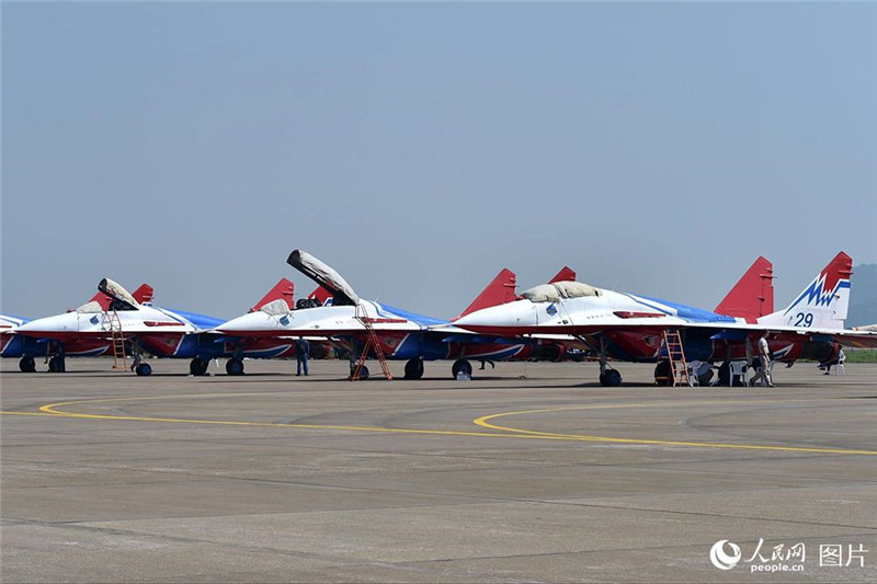 Ausblick auf die Zhuhai Flugschau 2016