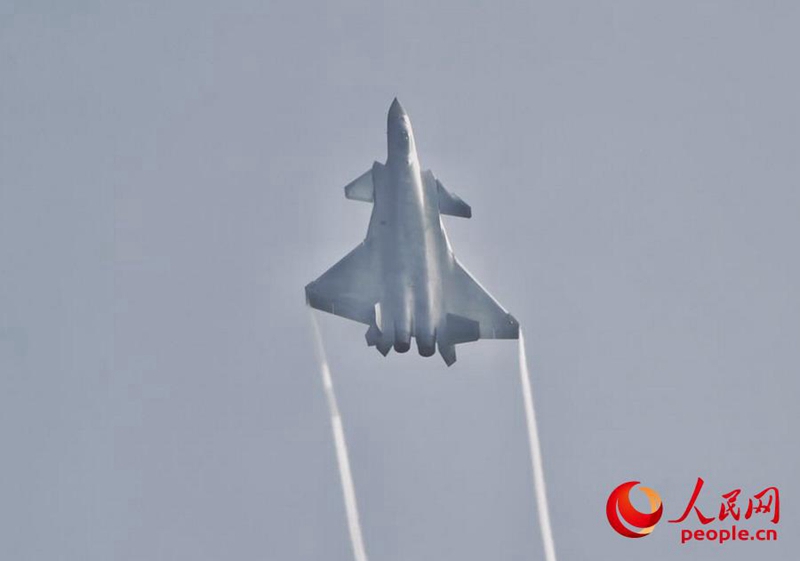 J-20 debütiert auf Airshow China