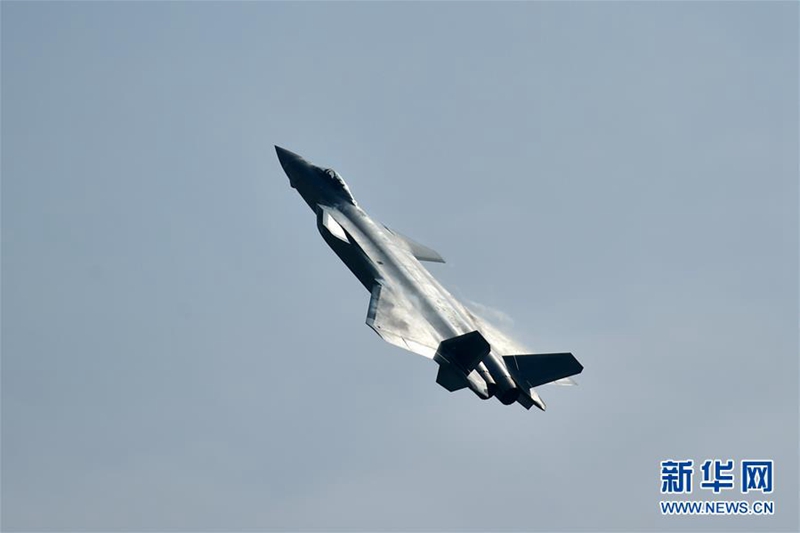 J-20 debütiert auf Airshow China