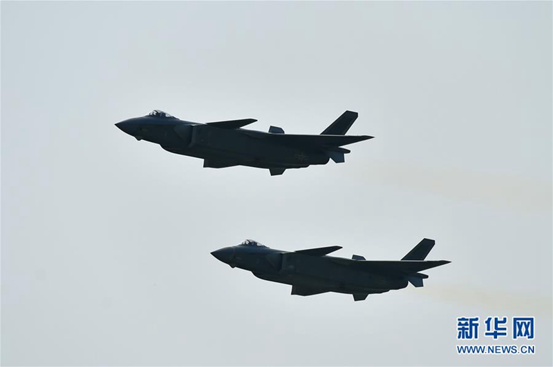 J-20 debütiert auf Airshow China