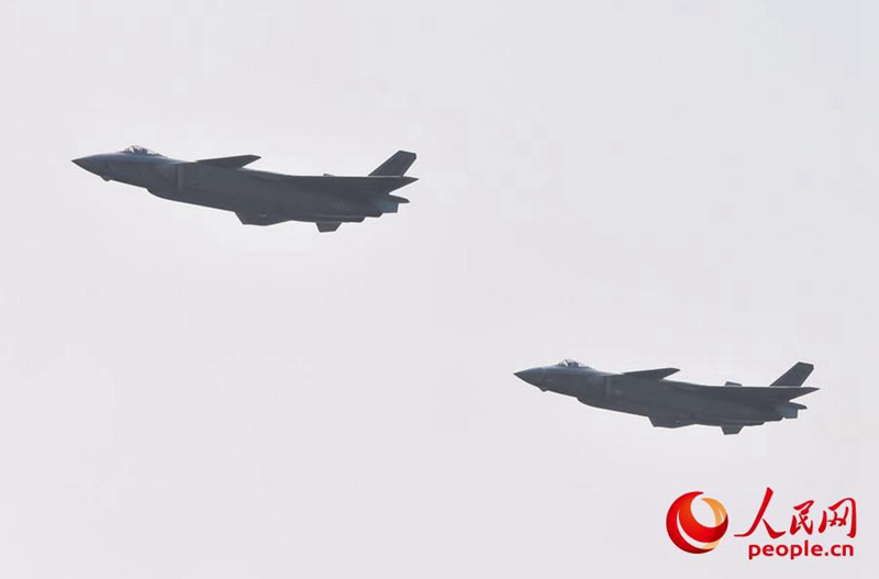 J-20 debütiert auf Airshow China