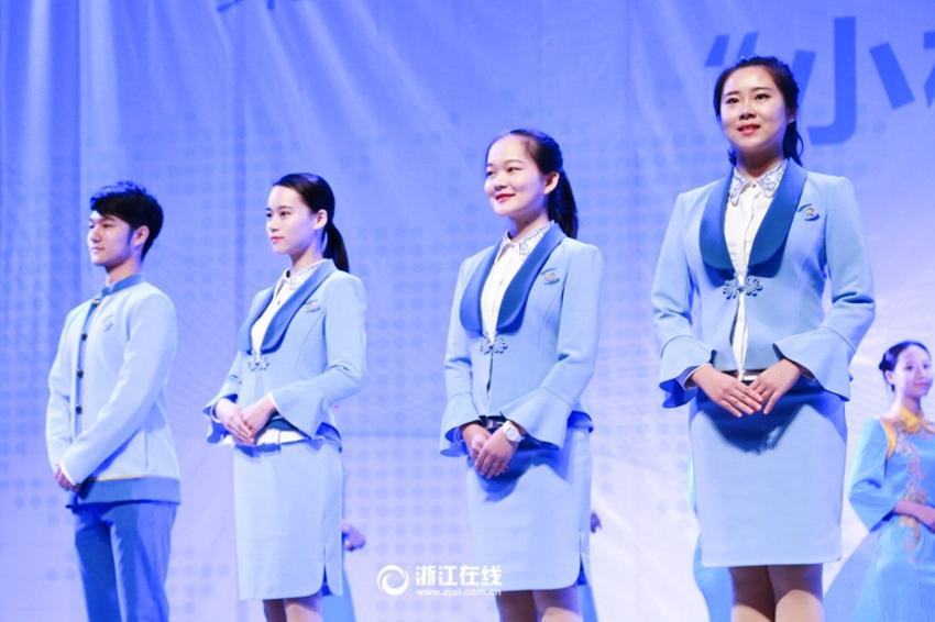 Freiwillige bereiten sich für die Weltinternetkonferenz vor