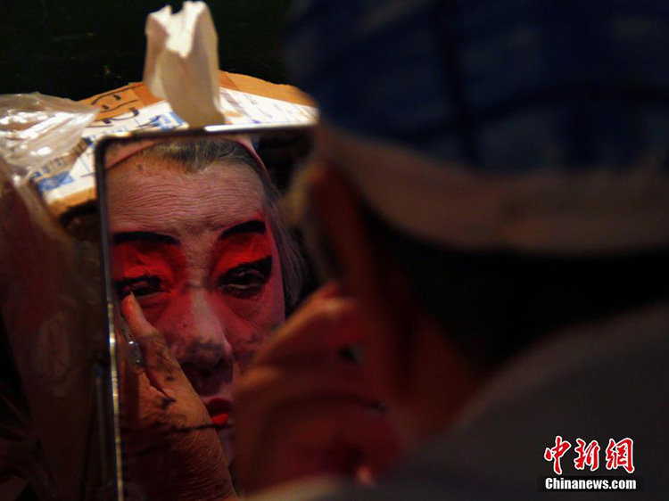 Jahrhundertealte Schauspieltruppe tr?umt von der Verbreitung der Guilin-Oper