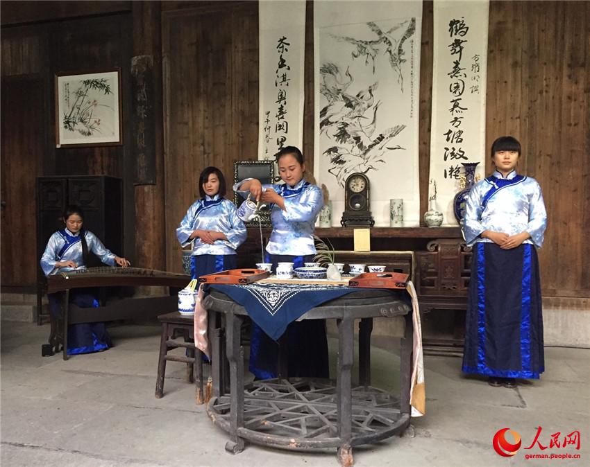 über den Berg – Malerisches China im Kreis Wuyuan