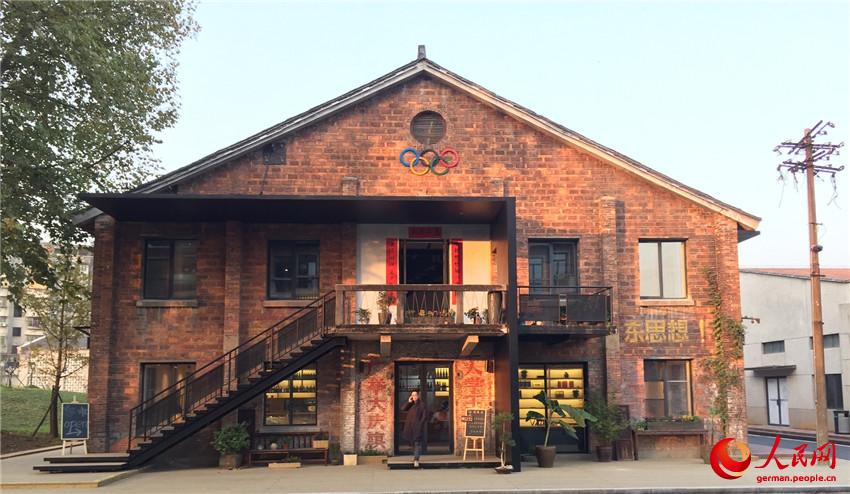 Journalisten in Porzellanlanden