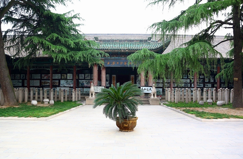 Stadtmauer und Steinstelenwald werden für die Landschaftsgebiete der 5A Klasse beurteilt