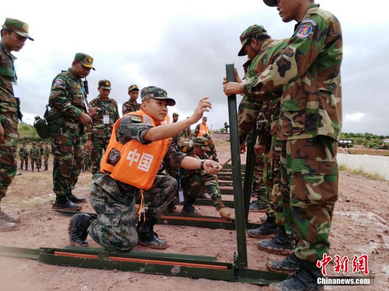 China und Kambodscha üben gemeinsam