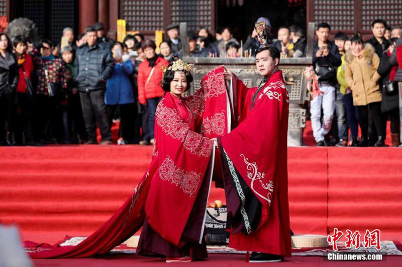 Shanghai: Mit alten Riten ins neue Jahr