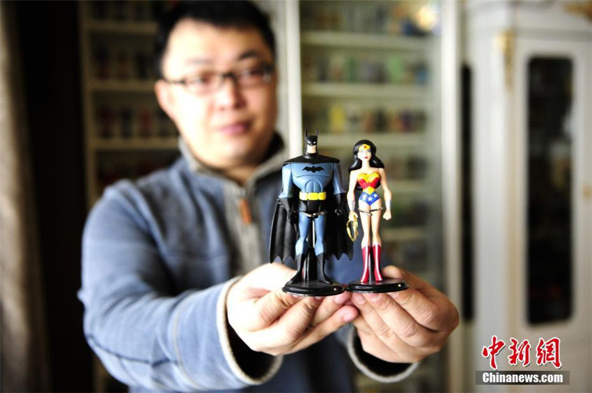 Chinesischer Fan sammelt über 1.000 Action-Figuren aus den USA