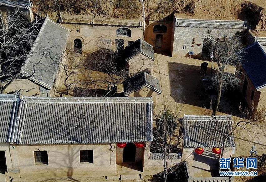 Bibliothek in traditioneller Yaodong-Wohnh?hle