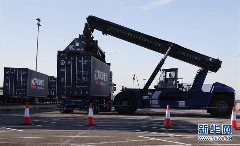 Erster China-Gro?britannien-Güterzug erreicht London