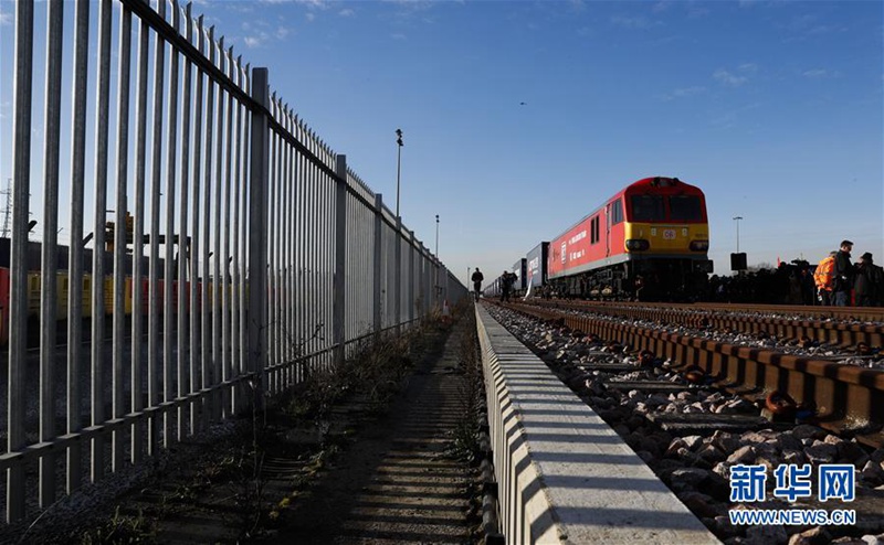 Erster China-Gro?britannien-Güterzug erreicht London