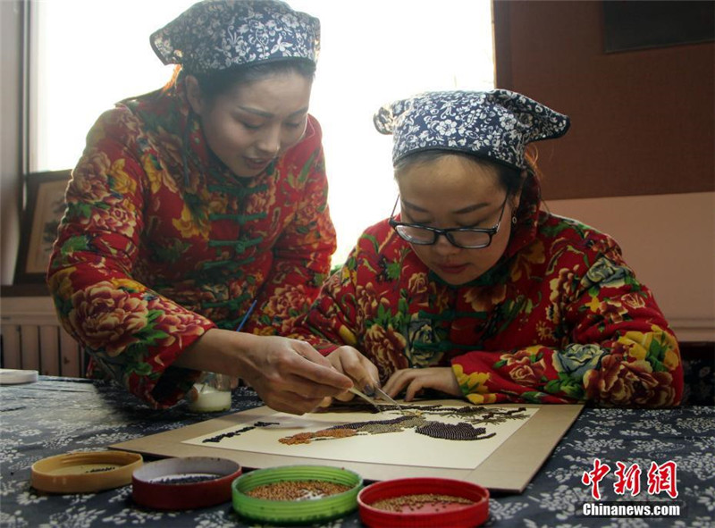 Getreidebilder zum Jahr des Hahns