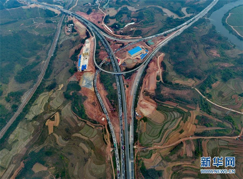 Ende der Frühlingfestferien: Lange Staus auf der Autobahn