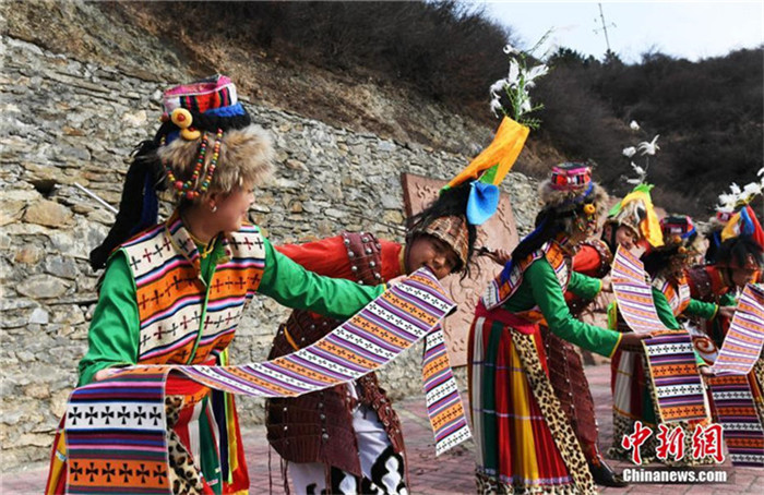 Chinas immaterielles Kulturerbe: Volkstanz ?Kasidawen“