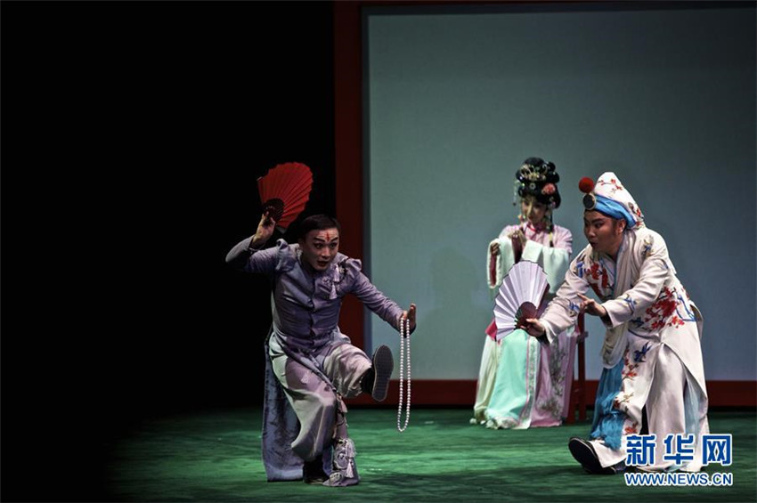 Peking-Oper Faust debütiert in Italien