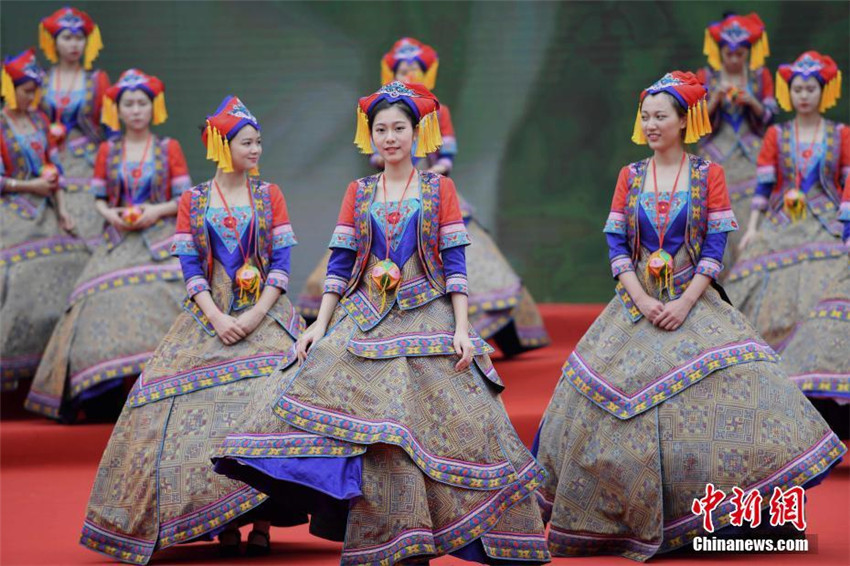 Gexu: Guangxis Minderheiten feiern ihr traditionelles Gesangsfestival
