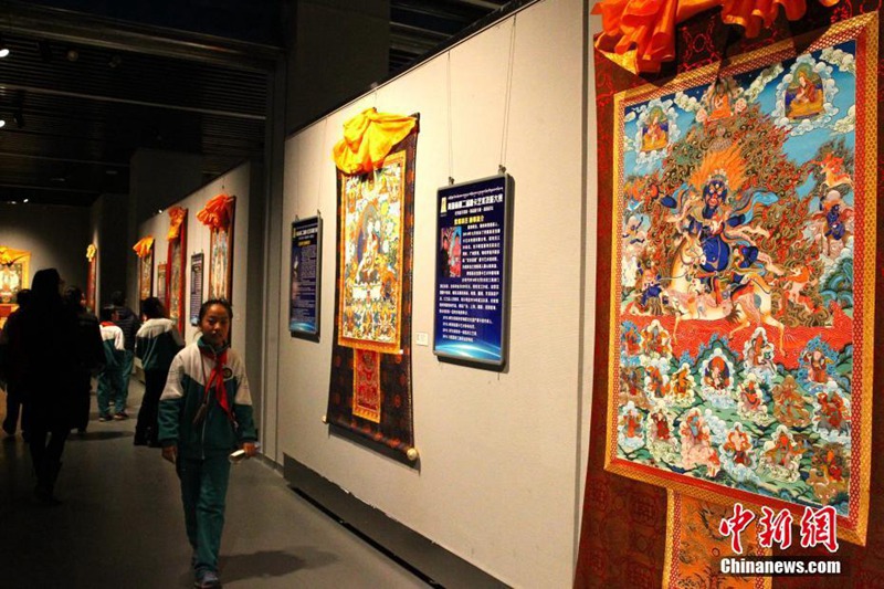 Ausstellung in Xining pr?sentiert 88 wundersch?ne Thangka-Gem?lde