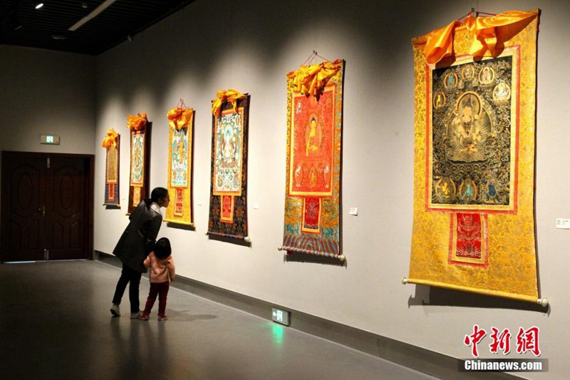 Ausstellung in Xining pr?sentiert 88 wundersch?ne Thangka-Gem?lde