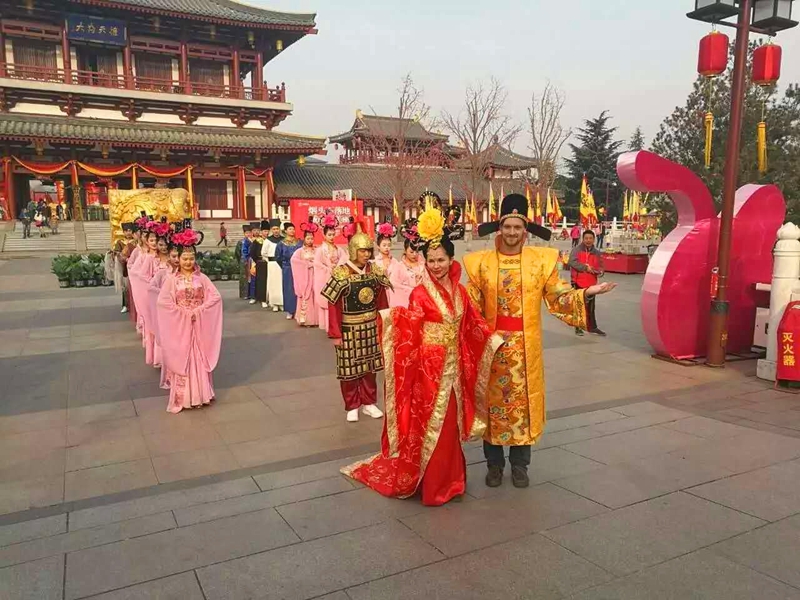 Cosplay in der Tang Paradies