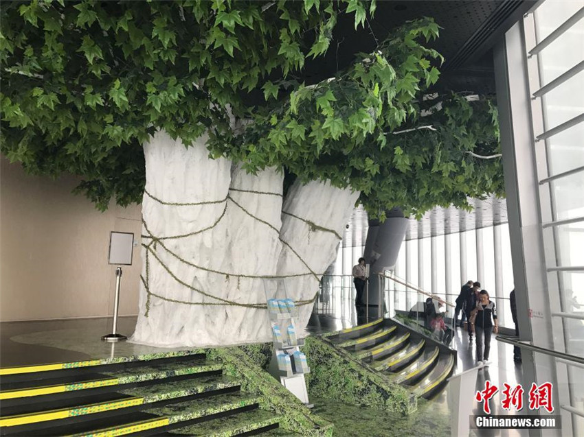 Shanghai Tower: 546 Meter hohe Aussichtsplattform für Touristen