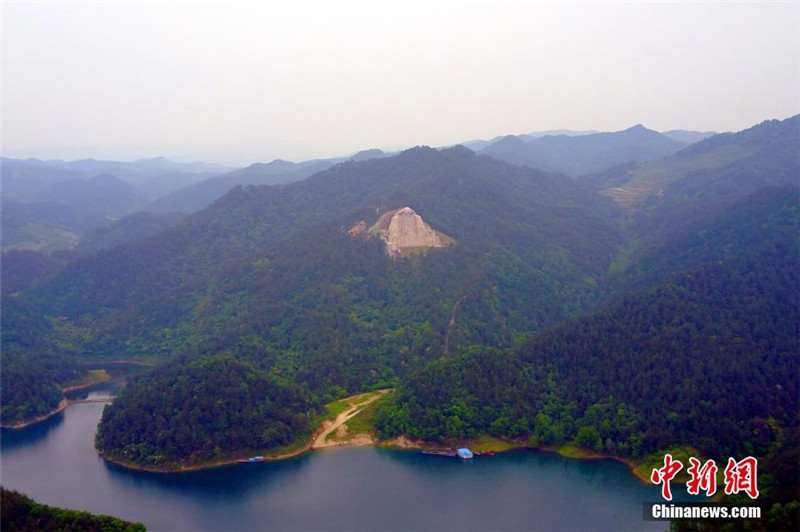 Gigantische Laozi-Skulptur auf dem Wudang-Berg