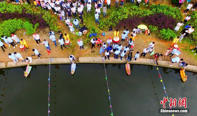 Erstes intelligentes Hochschul-Drachenbootrennen aus der Vogelperspektive 