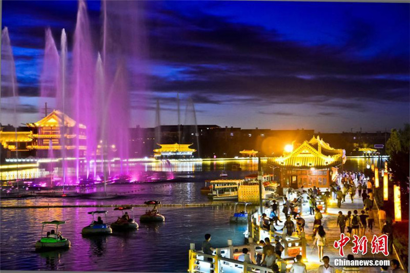 Dunhuangs wundersch?ne Wasserlandschaft