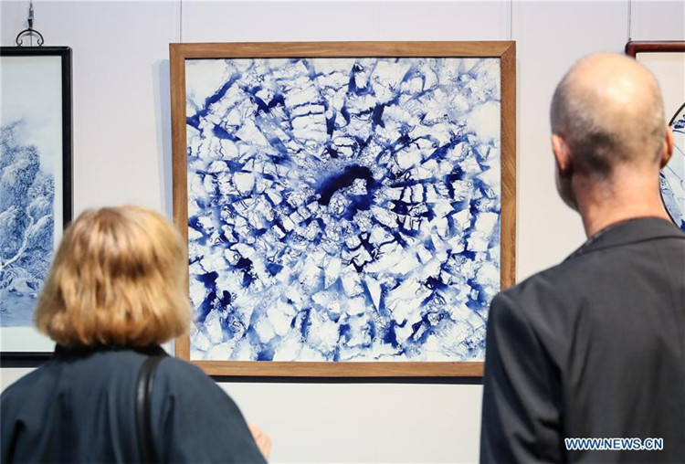 Porzellan und Keramik aus der chinesischen Stadt Jingde werden in Berlin ausgestellt