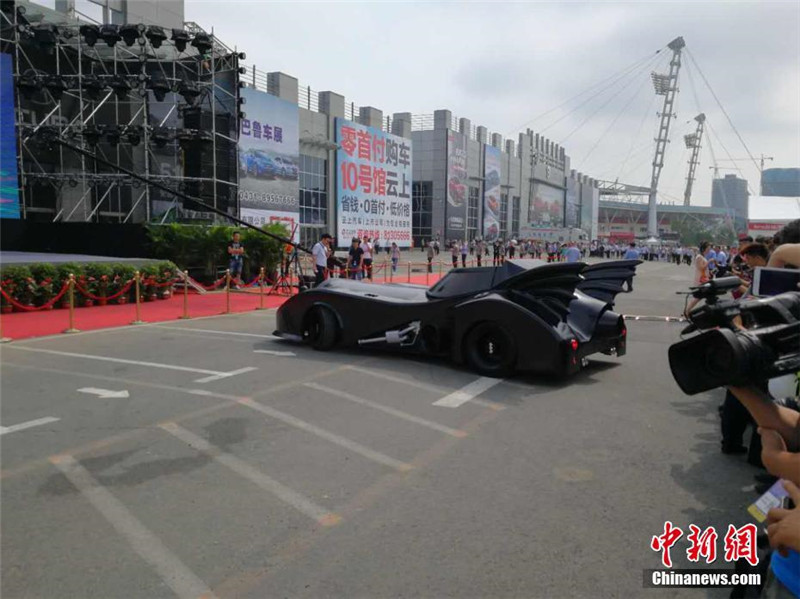 ?Batman-Kampfwagen“ auf der Auto-Expo in Changchun pr?sentiert