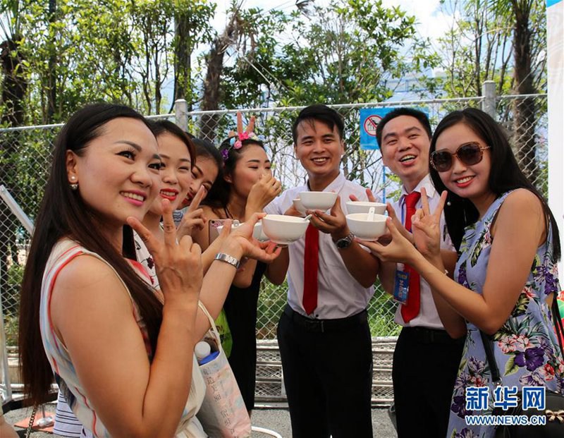 Fischkochen im Riesentopf