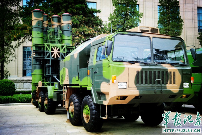 Ausstellung der Kriegsger?te zur Markierung des 90. Jahrestages der Volksbefreiungsarmee 