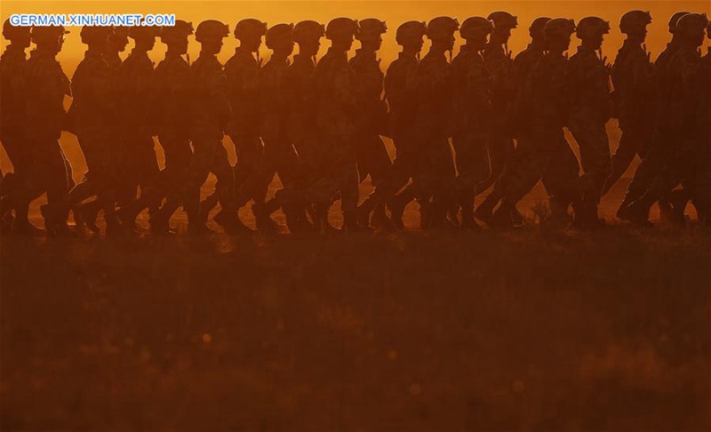 Truppen treffen Vorbereitungen für eine Milit?rparade in der Inneren Mongolei