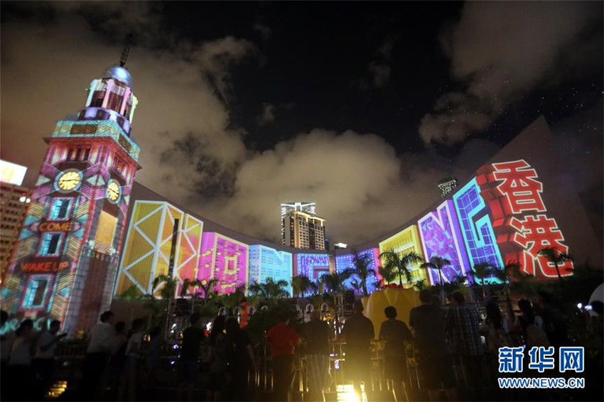 3D-Lichtershow am Victoria Harbour