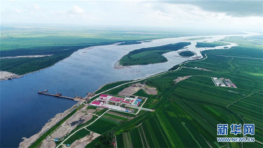 Brücke zwischen China und Russland im Bau