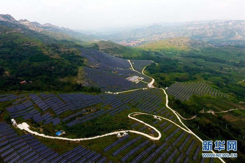 Das Sonnenkraftwerk auf dem Boshan-Berg