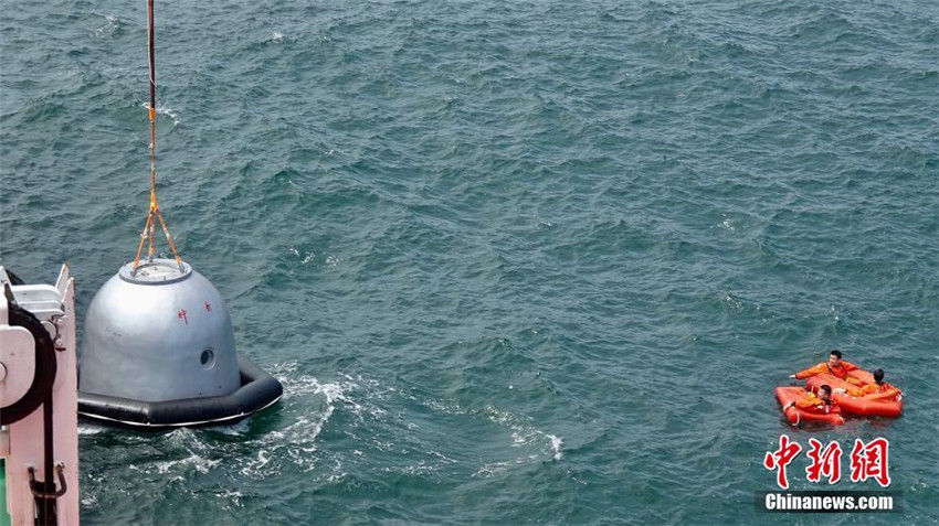 Chinesische und europ?ische Astronauten absolvieren Seerettungstraining