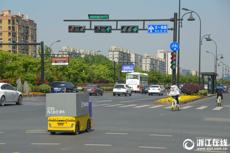 Unbemannter Lieferwagen in Hangzhou getestet 