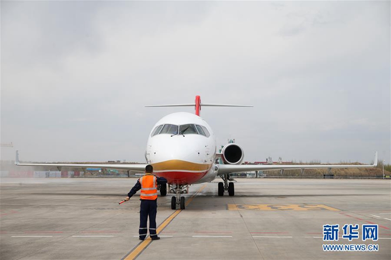 Chinas Regionaljet ARJ21 fliegt neue Strecken in extremer K?lte