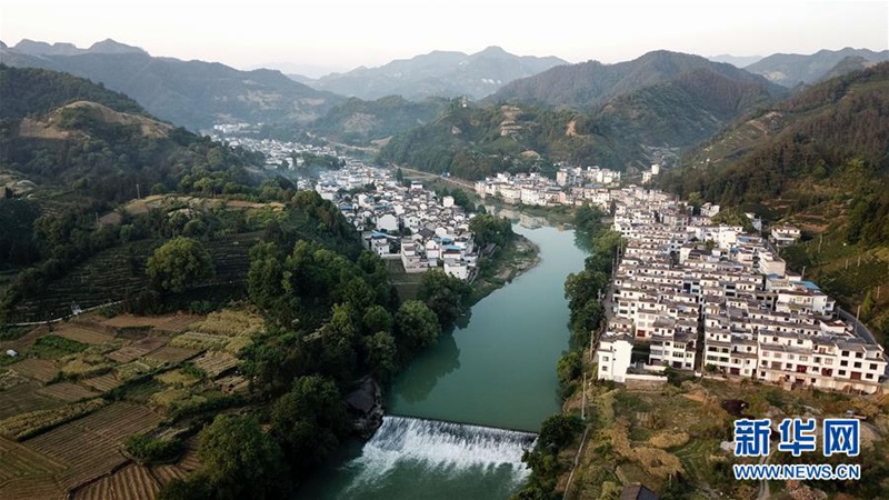 Blick von oben auf historische D?rfer im Süden Anhuis