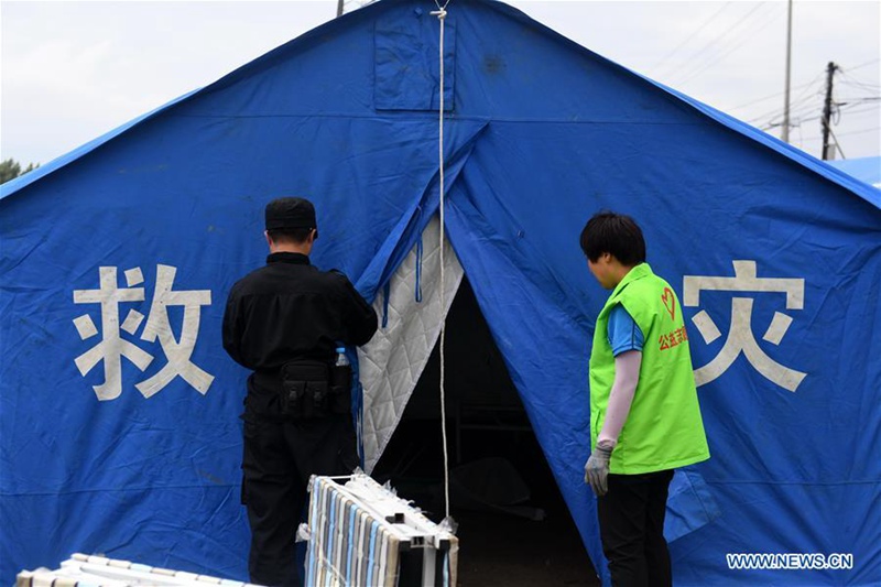 Rettungsarbeit nach dem Jilin-Erdbeben
