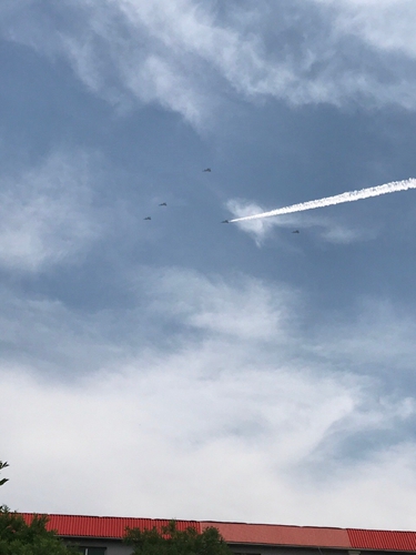 Tarnkappenbomber J-20 im Formationsflug